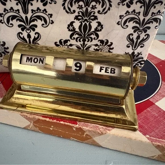 Metal Library Desk Calendar - Picture 9 of 16